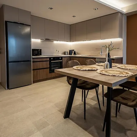 Apartment Phos, Light Modern Living