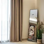 Phos, Light Modern Living Lägenhet *