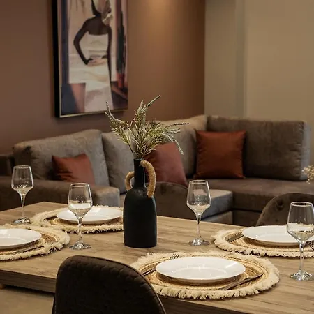 Phōs, Light Modern Living